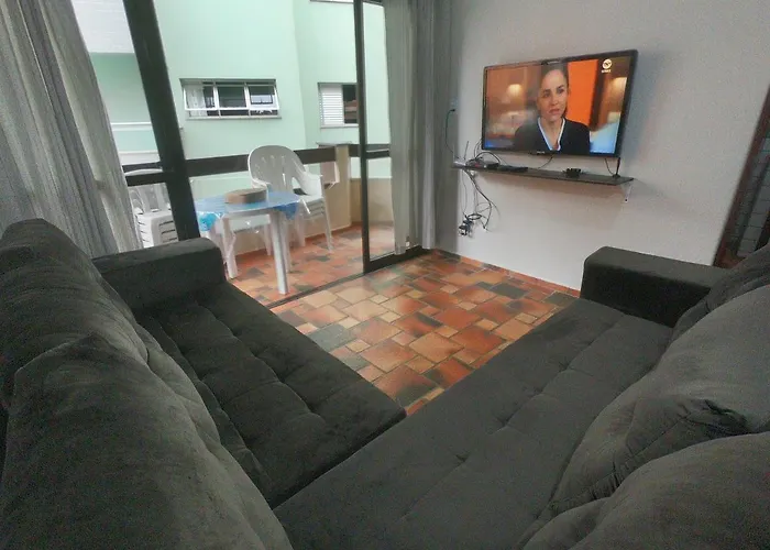 Excelente Localizacao, 400 Metros Da Praia Ar Condicionado E Wi-Fi